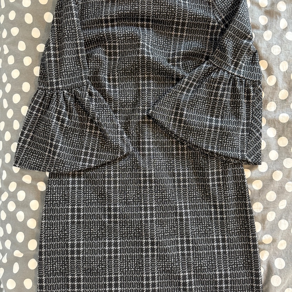 Calvin Klein Bell Sleeve Shift Dress